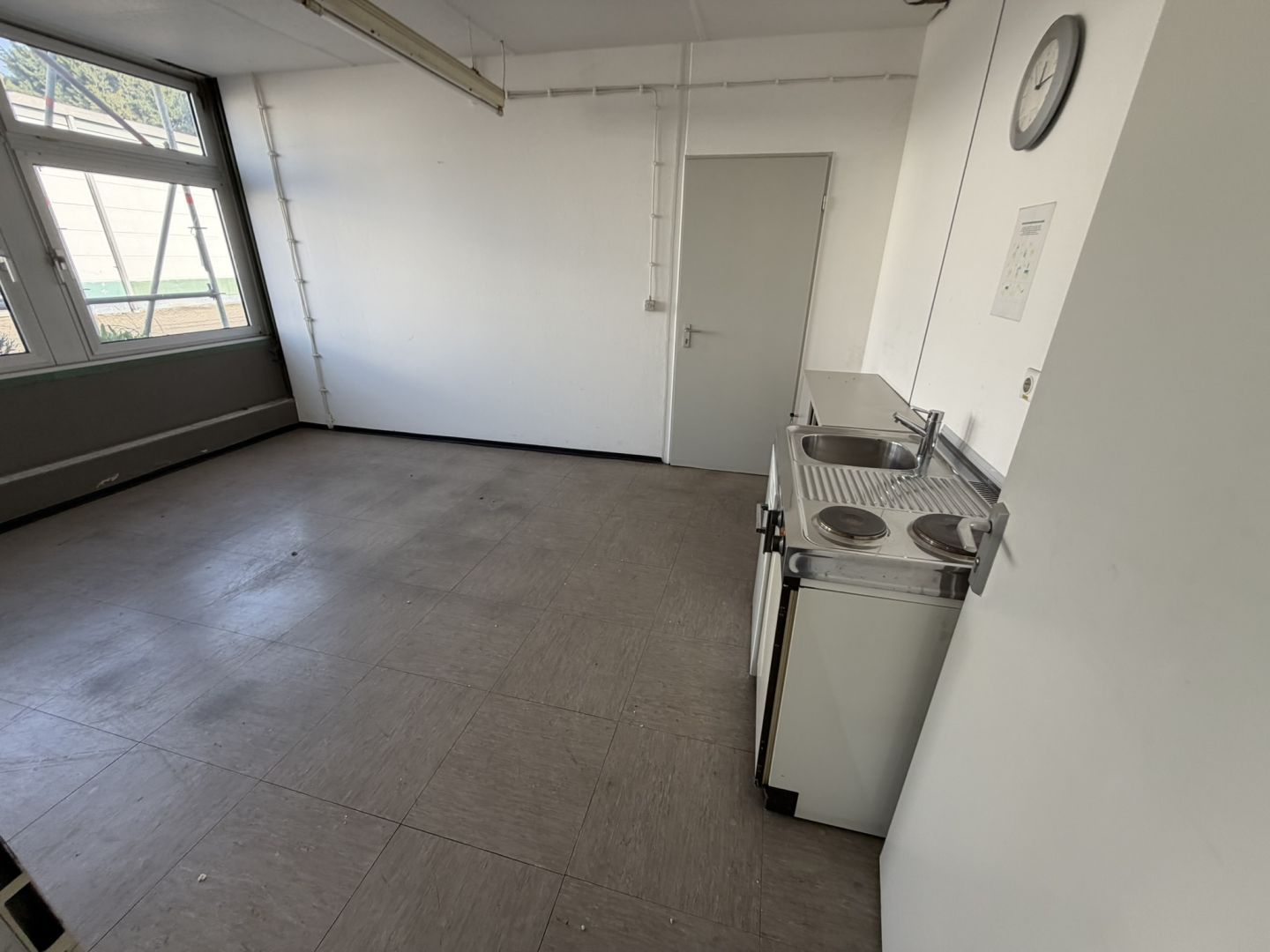 Ansicht 9 von: Top Gewerbestandort: ca. 1.000 m² Halle - Büro – sofort verfügbar in Neuss-Holzheim